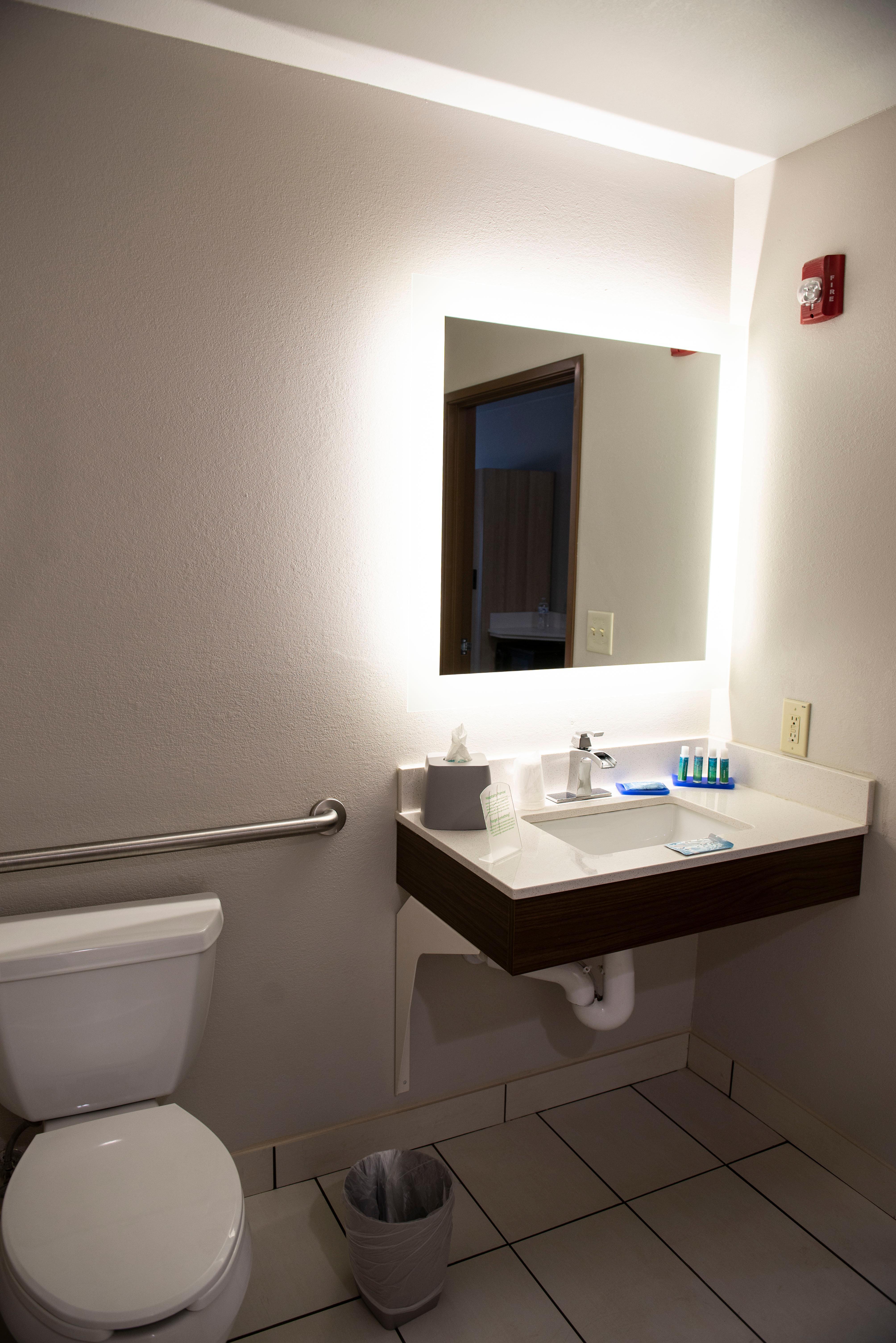 Holiday Inn Express Hotel & Suites Sedalia By Ihg Eksteriør bilde