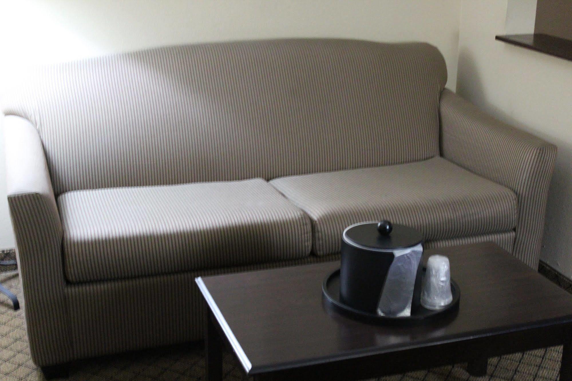Holiday Inn Express Hotel & Suites Sedalia By Ihg Eksteriør bilde