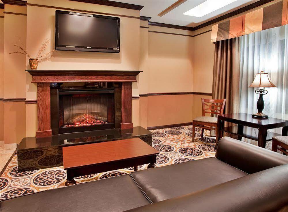 Holiday Inn Express Hotel & Suites Sedalia By Ihg Eksteriør bilde