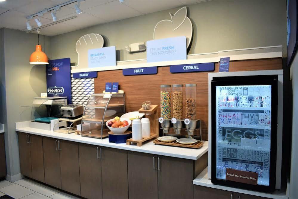 Holiday Inn Express Hotel & Suites Sedalia By Ihg Eksteriør bilde
